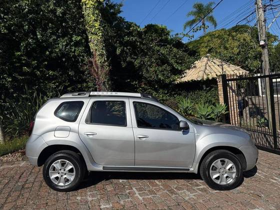 RENAULT DUSTER 2.0 DYNAMIQUE 4X2 16V FLEX 4P AUTOMÁTICO